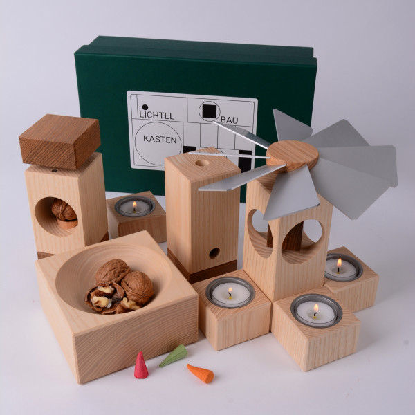 KLEINVIEH - Lichtelbaukasten mit Pyramide, &quot;Räucherdings&quot; &amp; Nussknacker - Esche natur, Typ 2